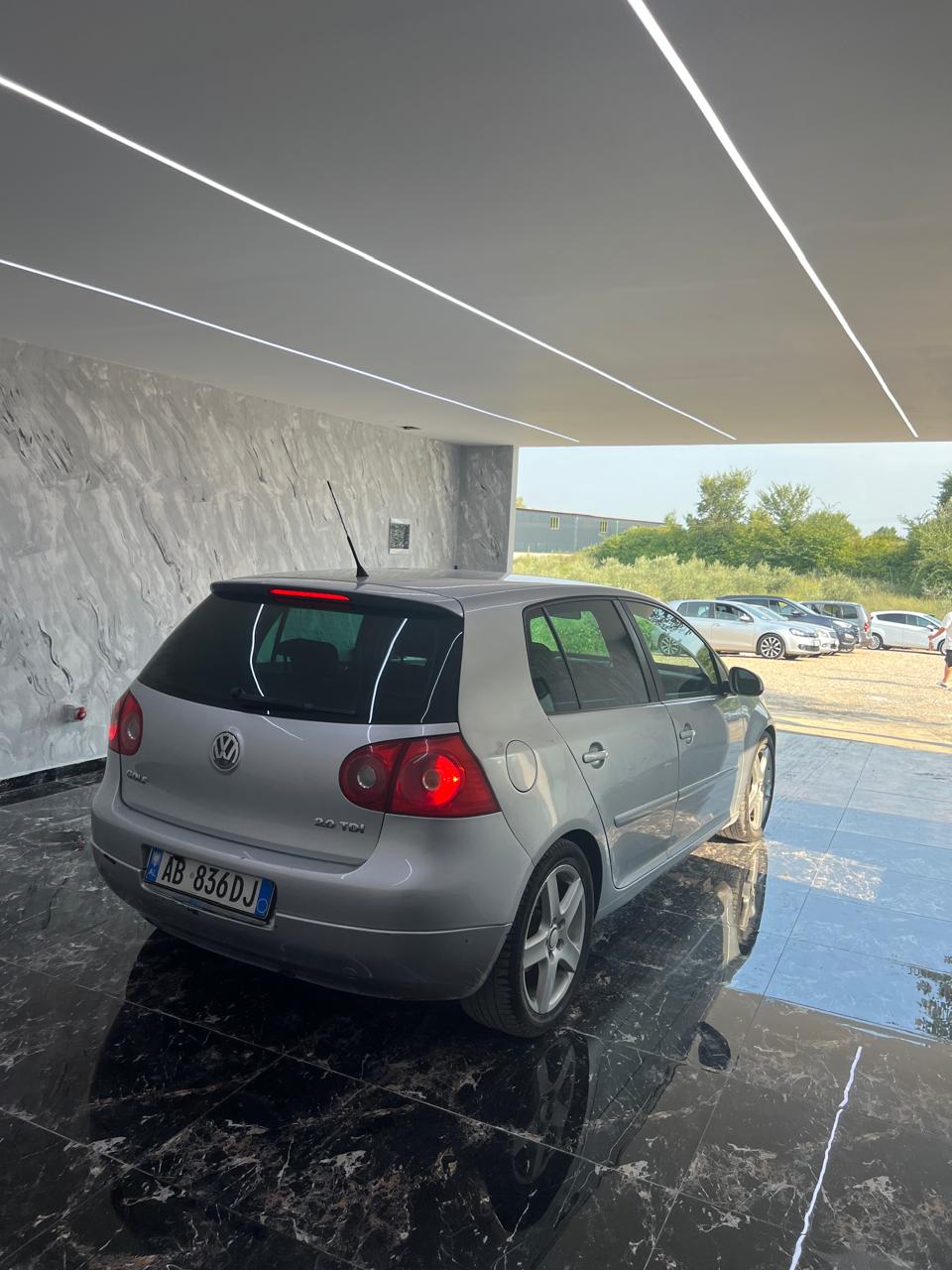 Golf 5 automatic, manual OR SIMILAR