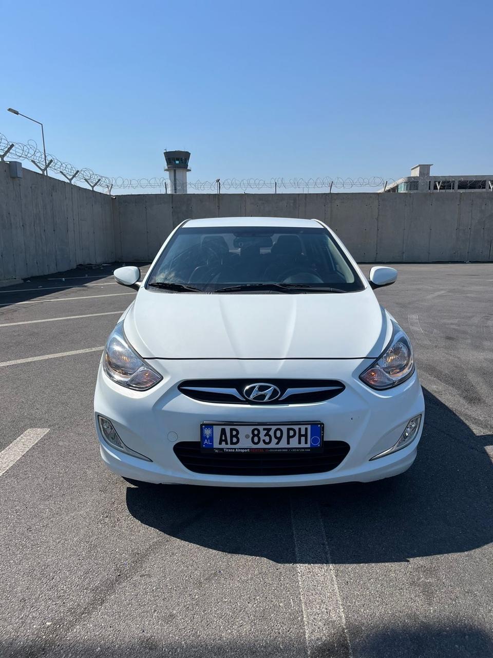Hyundai Accent 2016 OR SIMILAR