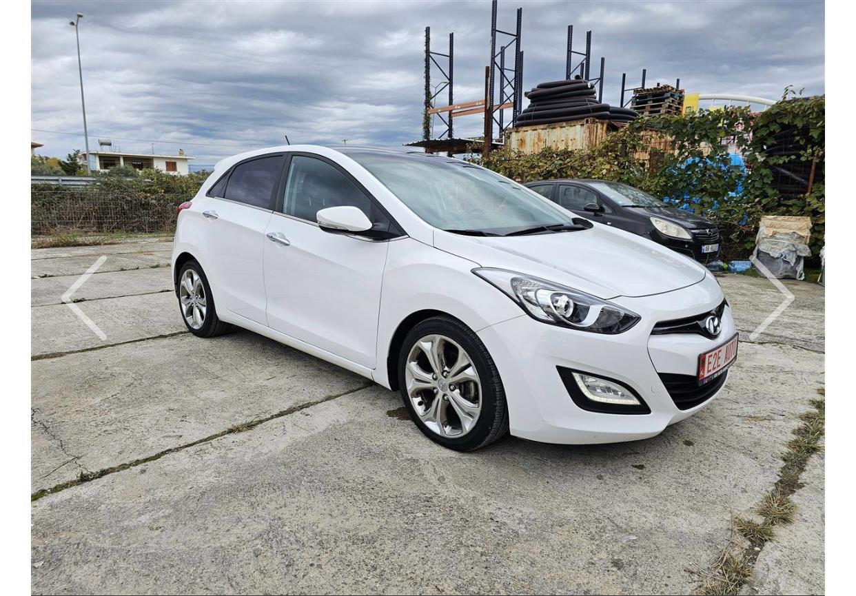 Hyundai i30 2017 automatic OR SIMILAR